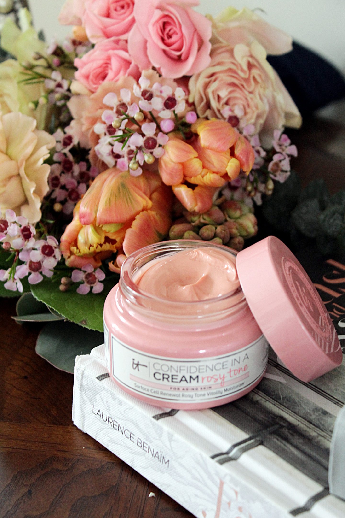It Cosmetics | Confidence in A Cream Rosy Tone