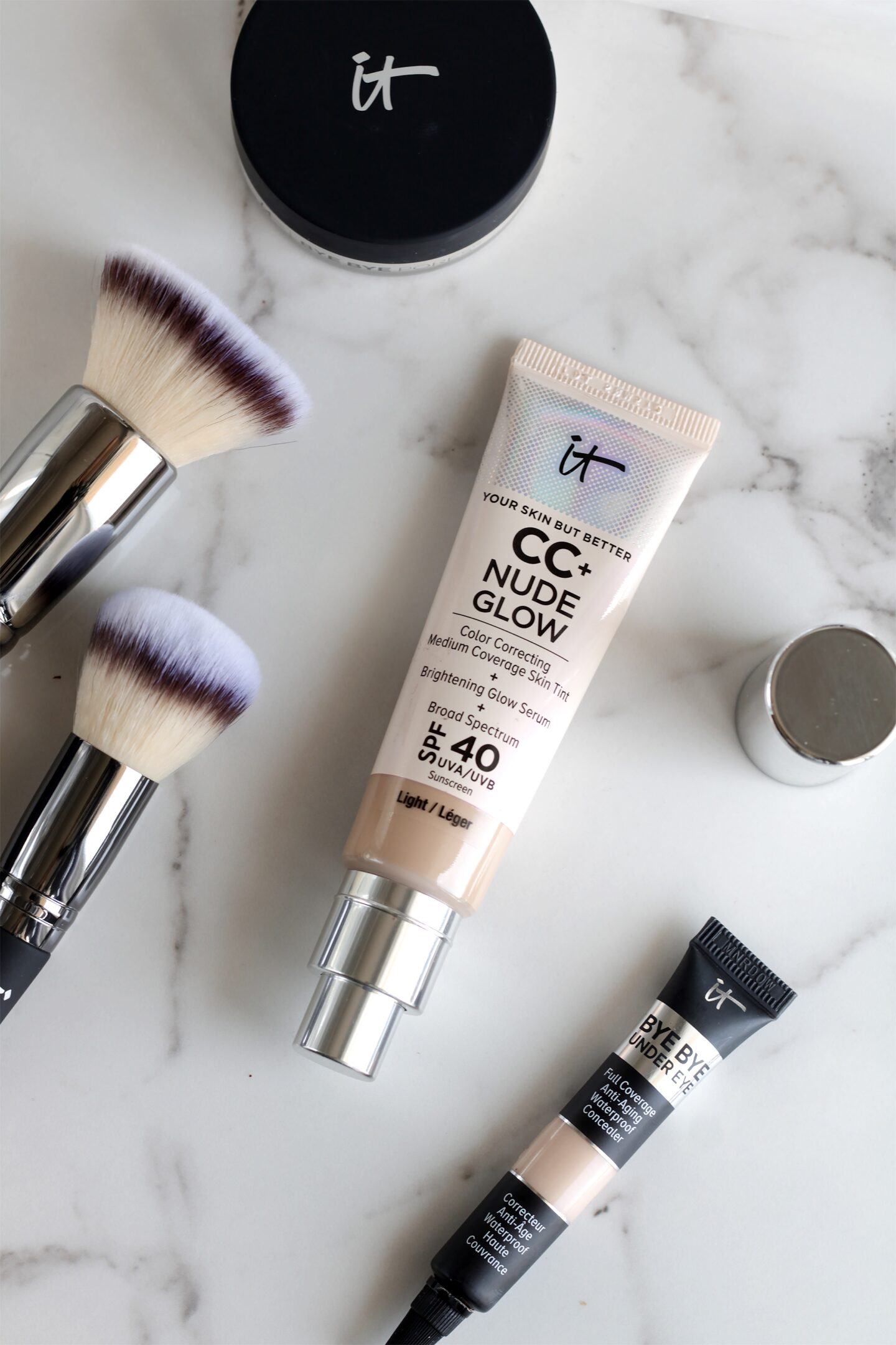 It Cosmetics CC+ Nude Glow Lightweight Foundation + Glow Serum with SPF 40 and Niacinamide Review